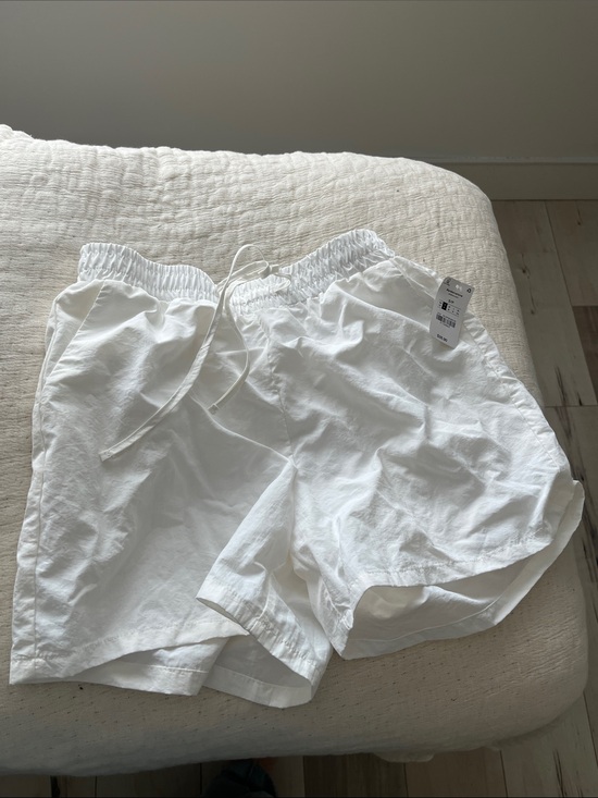 Ardene Pants - Ardene White Elastic-Waist Athletic Shorts